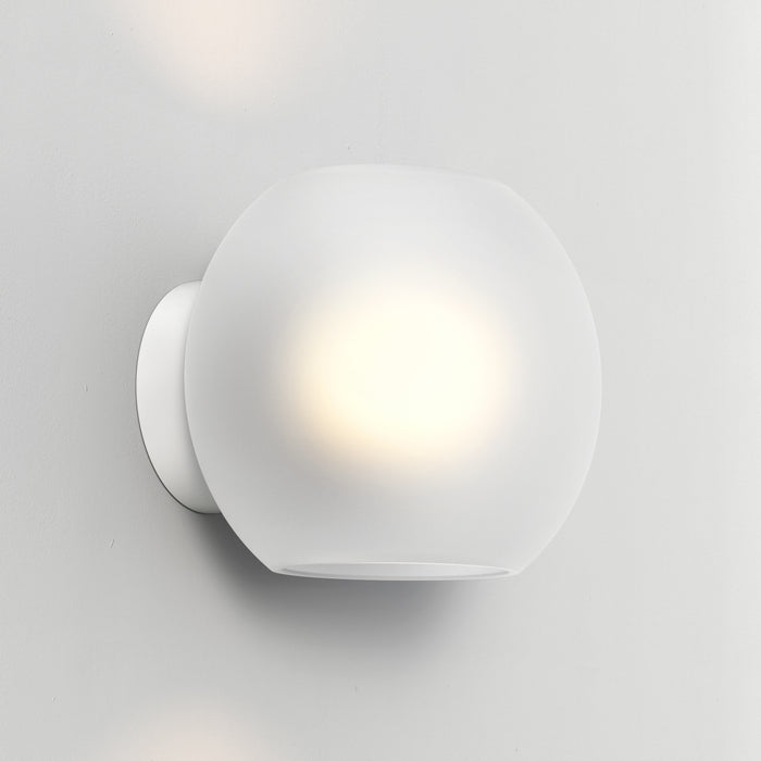 Astro Lighting Luna