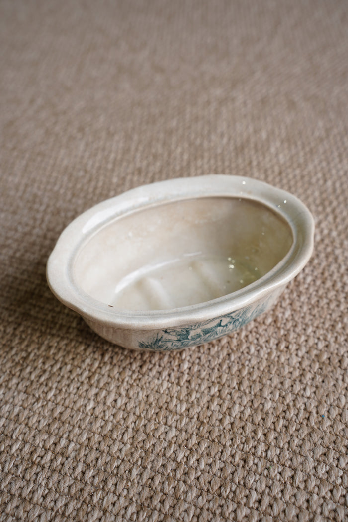 French Ironstone Soap Dish, Hunting Dog Transfer