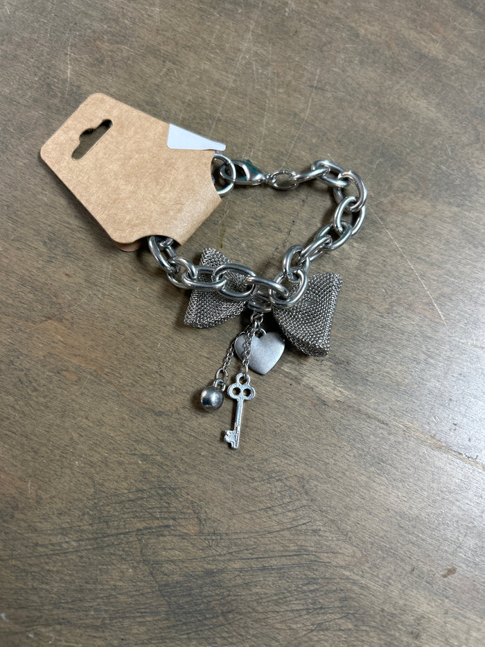 Silver Chain Bracelet W/Bow