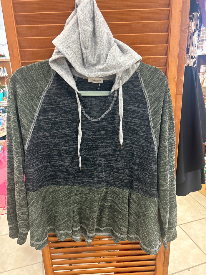 Skylar & Jade hoodie Small