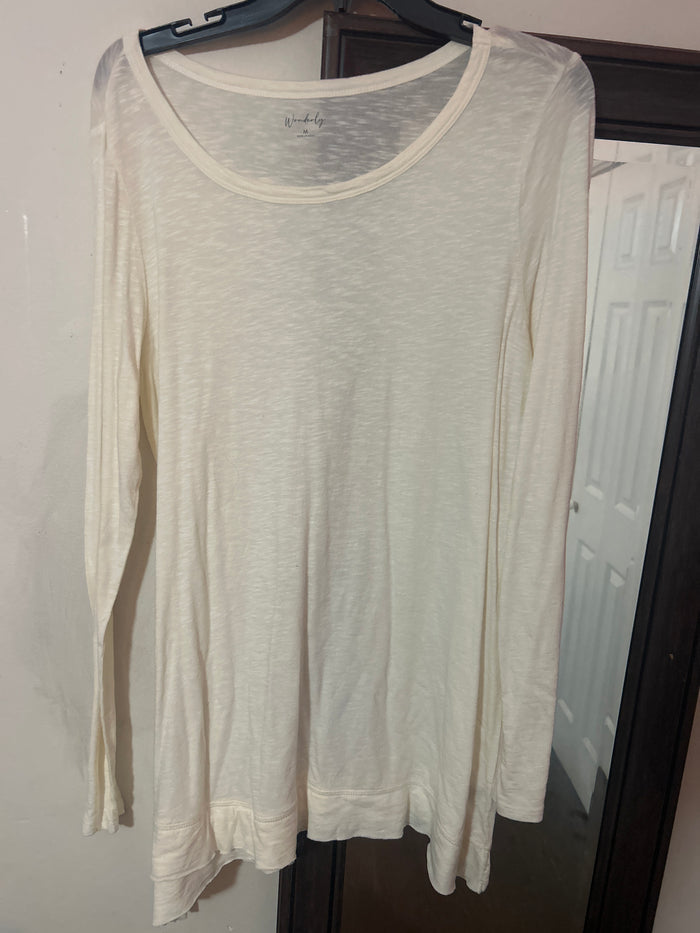 Wonderly Long sleeve NEW MEDIUM